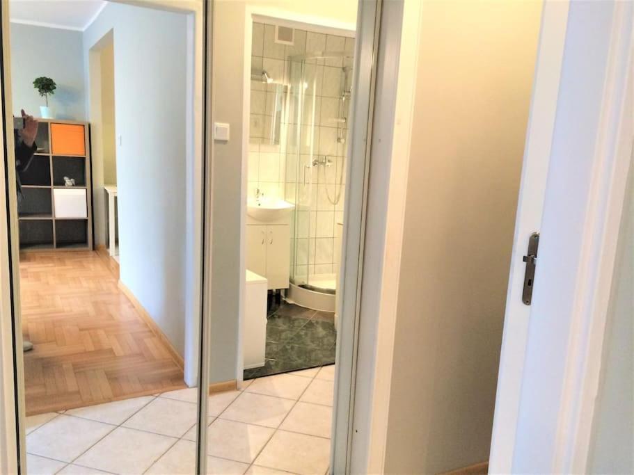 57 Lobzowska Bright Apartment Krakow Luaran gambar